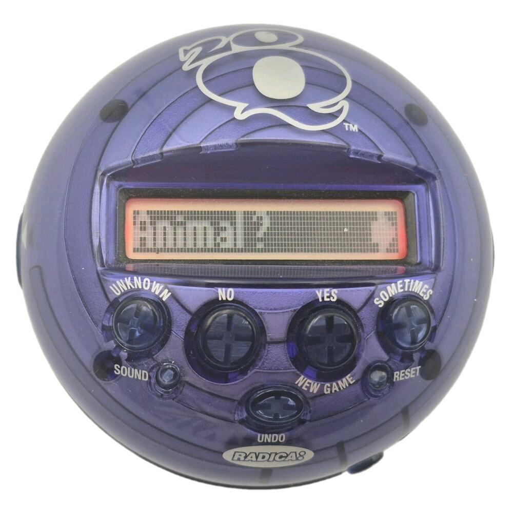 2005 Radica Games 20Q Handheld Electronic Guessing Game New Batteries